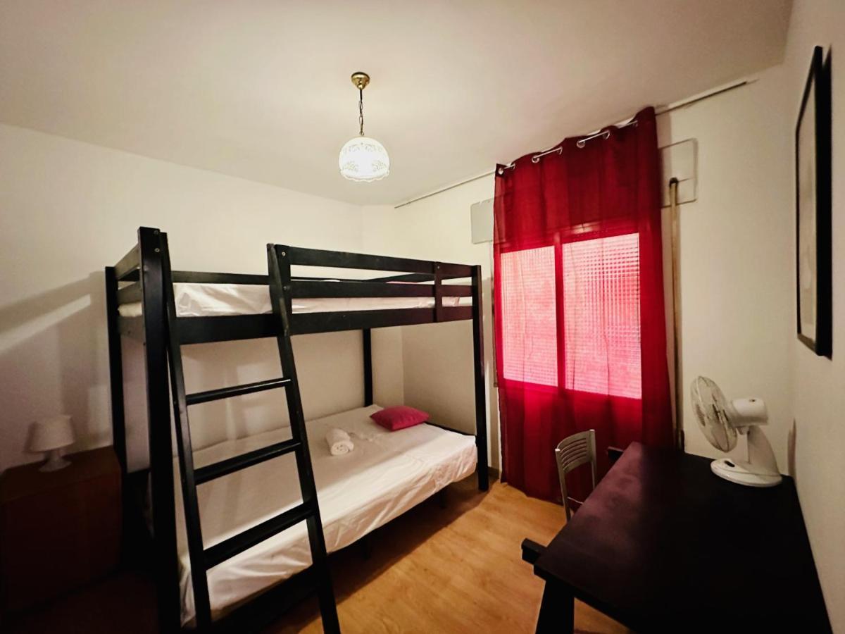 Punta Me Rooms Near The Gran Via Madrid Kültér fotó